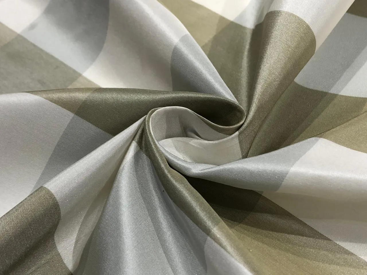 100% PURE SILK TAFFETA FABRIC PLAIDS ECRU / SILVER AND IVORY 54"wide TAFNEWC8roll