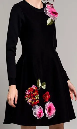 Black Floral-Appliqu̩d Long-Sleeve Dress