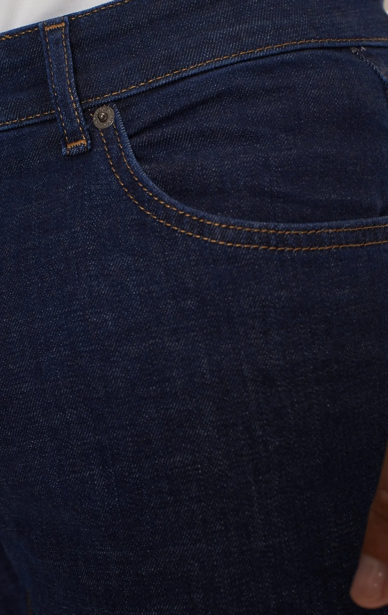 Fitted Tapered Jeans - Blue