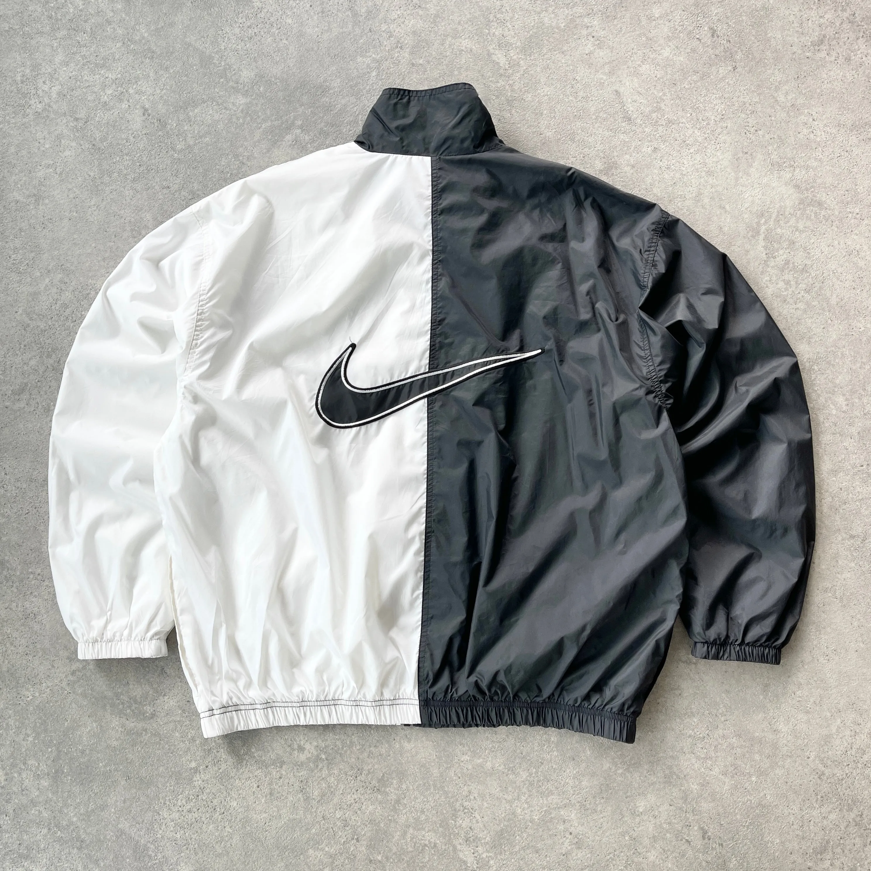 Nike 1990s lightweight embroidered swoosh shell jacket (XL)