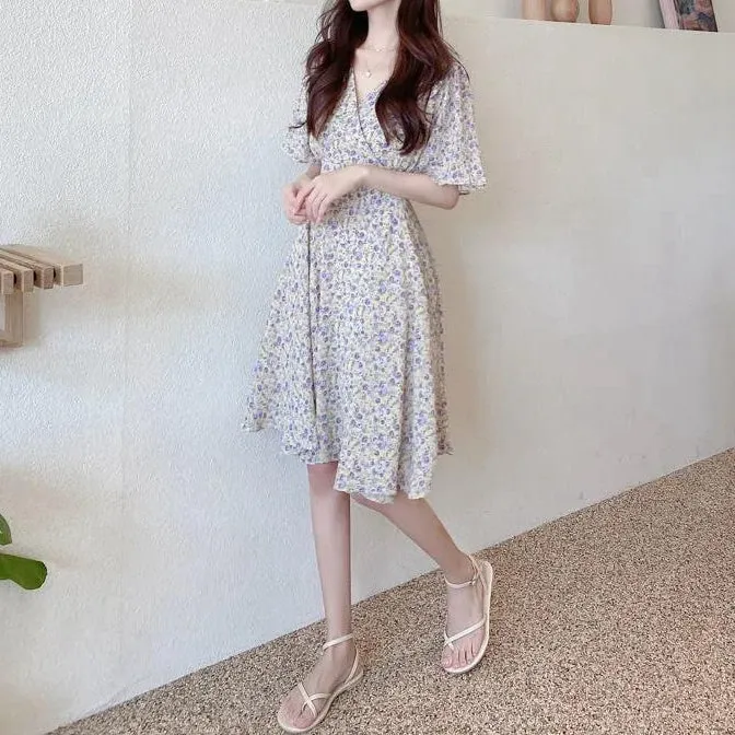 Waisted Short-Sleeved Chiffon V-Neck Floral Dress